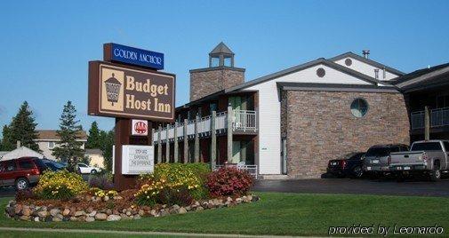 Budget Host Inn & Suites Saint Ignace Exteriör bild